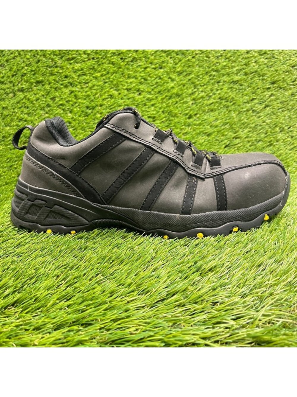 Nautilus Footwear N1708 Mens Size 9.5 Black Composite Toe Safety Work Shoes